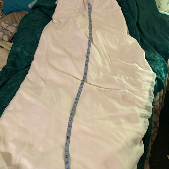 Beautiful halter top wedding dress - Picture 11 of 13